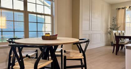 Spacious 4-bedroom house in welcoming North Charleston with WiFi, AC