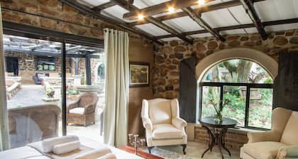 Lake Villa Room 14