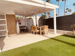Outdoor dining - Suite Coco (Maspalomas)