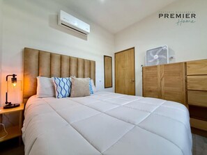 2 slaapkamers, een strijkplank/strijkijzer, gratis wifi, beddengoed