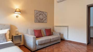 2 chambres, bureau, espace de travail pour ordinateur portable