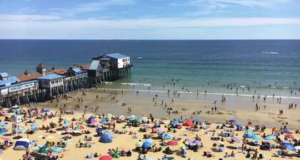 Steps to Beach, Pier and Palace Playland! (464)