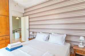 3 bedrooms, iron/ironing board, free WiFi, bed sheets