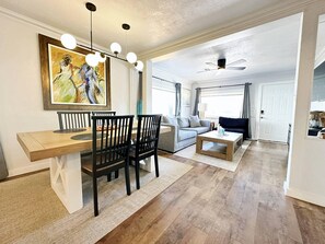 2 bedrooms - 2br-newly Renovated Full Kitchen-3 Mins Asia Dist (Oklahoma City)