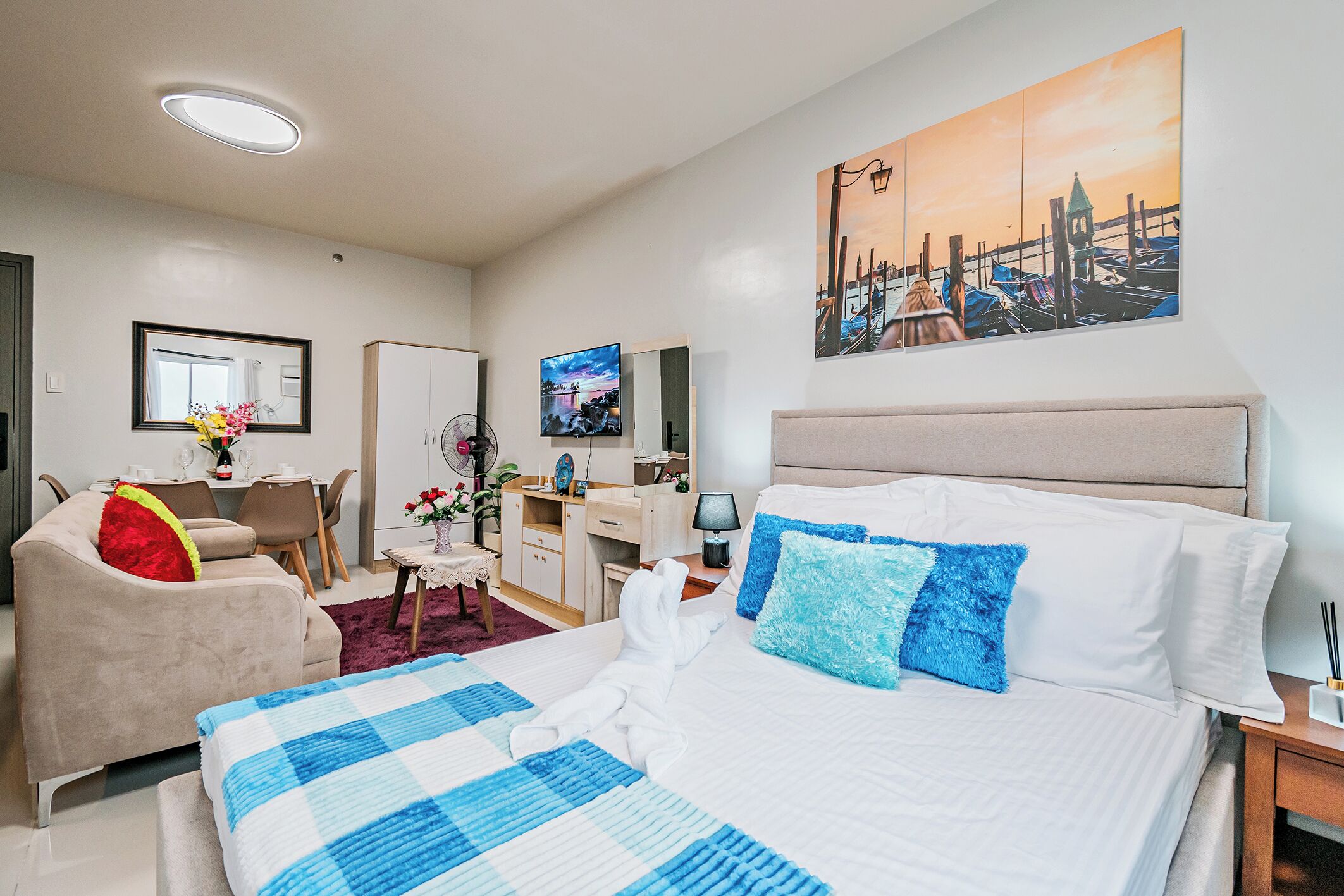 1 bedroom, in-room safe, iron/ironing board, free WiFi