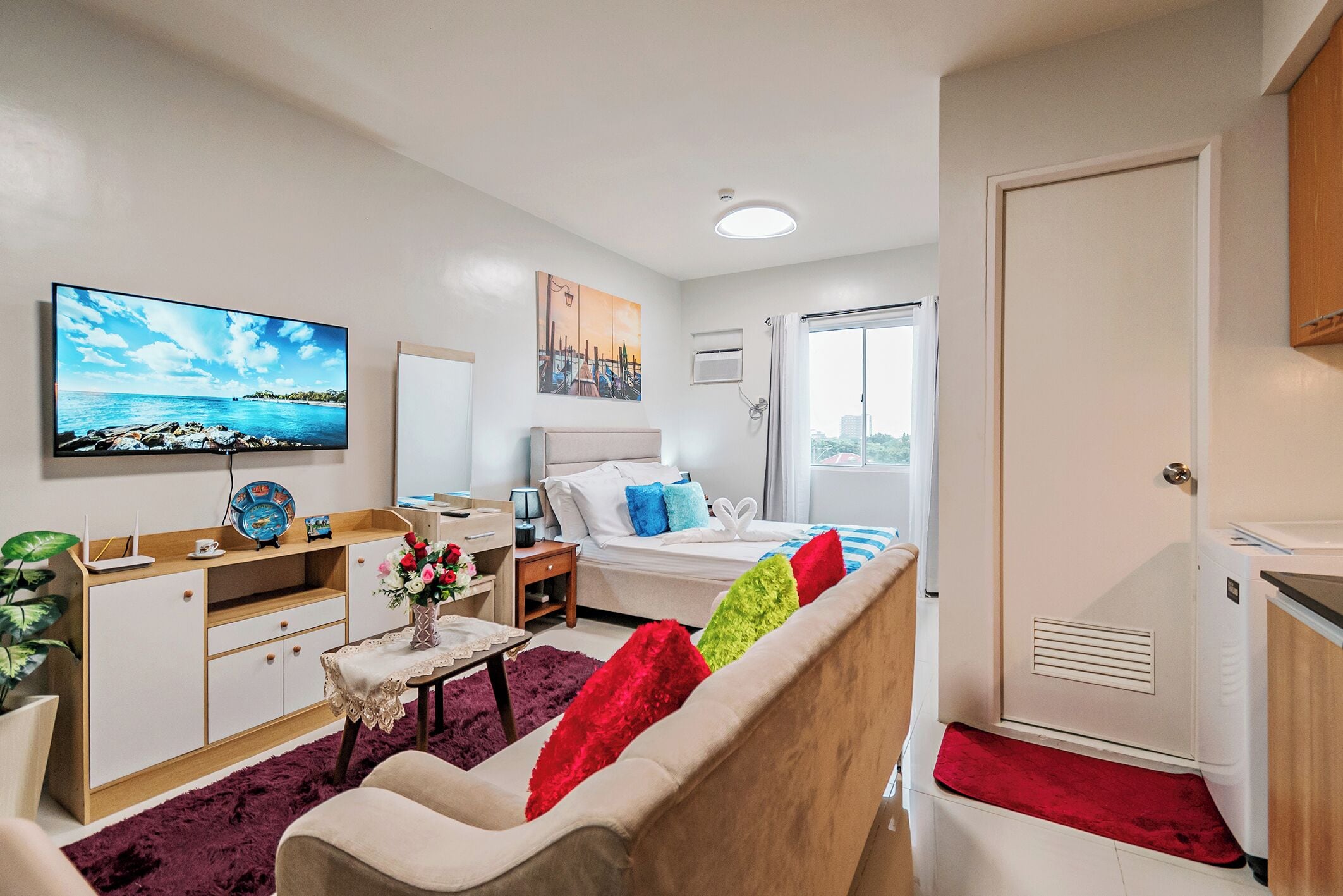 1 bedroom, in-room safe, iron/ironing board, free WiFi