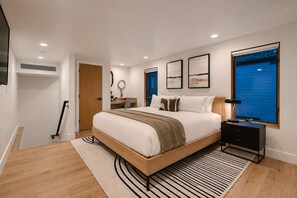 6 bedrooms, desk, iron/ironing board, free WiFi - Spacious Mountain Oasis 1060 with Hot Tub and Outdoor Lounge (Park City)