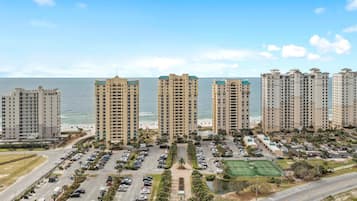 Condo, varias camas (Beach Colony East 14D) | Exterior