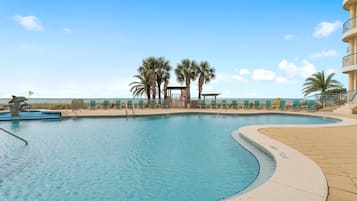 Condo, varias camas (Beach Colony East 14D) | Alberca | Alberca techada y alberca al aire libre