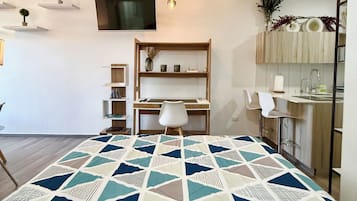 Deluxe Studio Suite, Balcony, City View