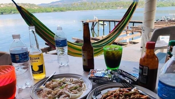 Dining - Club Cadena (Acapulco)