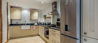 Hammond Barn - Three Bedroom House, Sleeps 6