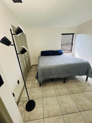 2 chambres, bureau, fer et planche à repasser, Wi-Fi gratuit