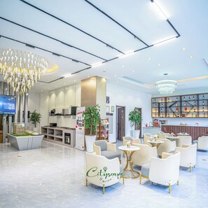 Dining - Cityscape Haven: Modern and Spacious 1 bedroom Apartment in Kileleshwa. (Nairobi)