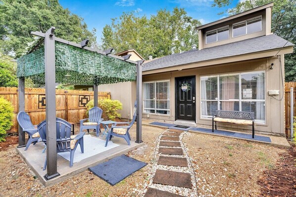 Terrace/patio - LSU Tiger Den - Close to LSU Campus (Baton Rouge)