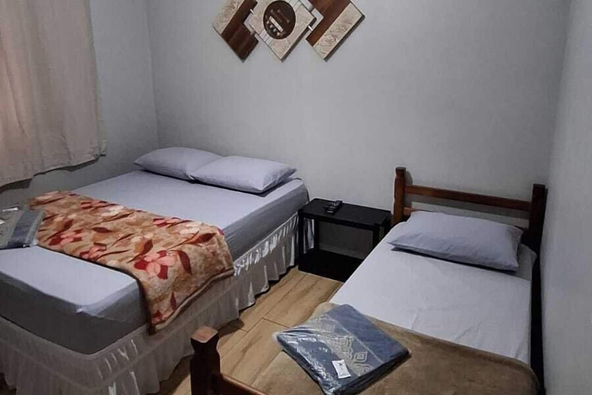 Room (1) | Seterika/papan seterika, Wi-fi percuma, cadar katil
