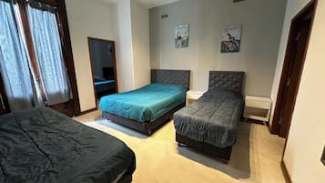5 bedrooms, WiFi, bed sheets