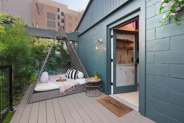 Terrace/patio - Little Italy Studio: Private Patio Cozy Getaway + Downtown! (San Diego)
