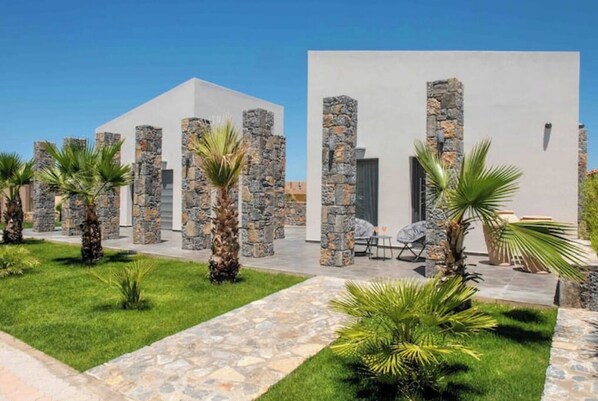 Terrace/patio - Opsis regen living B
(Agkisaras Hersonisos)