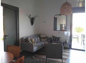 Living area - Opsis regen living B
(Agkisaras Hersonisos)