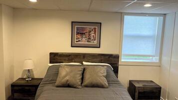 2 bedrooms, iron/ironing board, free WiFi, bed sheets