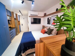 1 slaapkamer, een strijkplank/strijkijzer, wifi, beddengoed