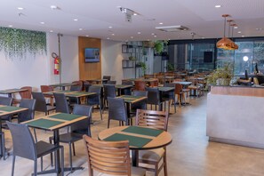 Free daily buffet breakfast  - Hotel Lieto (Poços de Caldas)
