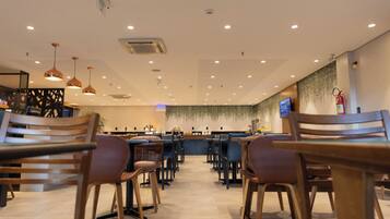 Tägliches inbegriffenes Frühstücksbuffet