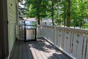 Terrace/patio - Cottage at Forest Inn - Delightful 2-bedroom cottage in delightful Douglas (Douglas)