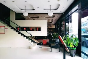 Unclassified image, 4 of 5, button - Longgang Blue Island Business Hotel (Longgang)