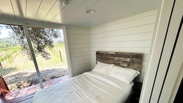 2 slaapkamers, een strijkplank/strijkijzer, gratis wifi, beddengoed