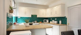 Manvers House, Rotherham for Contractors and families (hosted by Emu-J Stays)