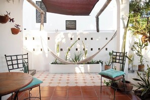 Terrace/patio - Charming home in peaceful Punta de Mita - 1 block to beach, excellent WIFI, AC (Corral del Risco)