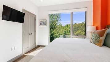 2 habitaciones, escritorio, tabla de planchar con plancha y wifi gratis