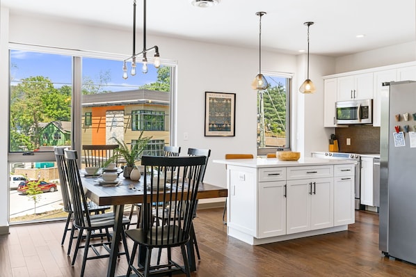 Dining - The Kingfisher - Fantastic 2-bedroom condo with mural, elevator, and WFH setup (Asheville)