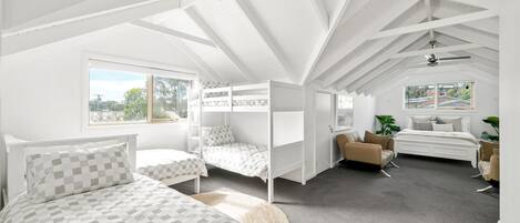 6 soveværelser, strygejern/strygebræt, weekendseng, internetforbindelse