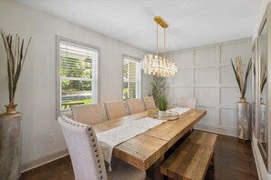 Dining - Living The Dream in Belmont N.C. / Heated Pool! (Belmont)