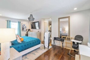 4 slaapkamers, een bureau, wifi, beddengoed