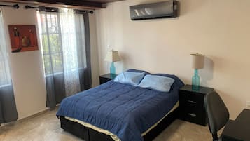 4 bedrooms, desk, iron/ironing board, free WiFi