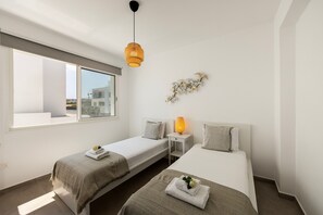 6 bedrooms, in-room safe, iron/ironing board, free WiFi