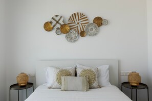 6 bedrooms, in-room safe, iron/ironing board, free WiFi - Protaras Bay View Villa 11 (Protaras)