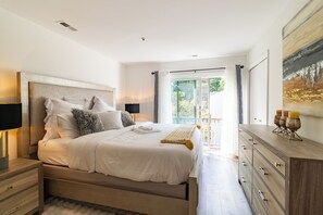 3 bedrooms, desk, iron/ironing board, WiFi