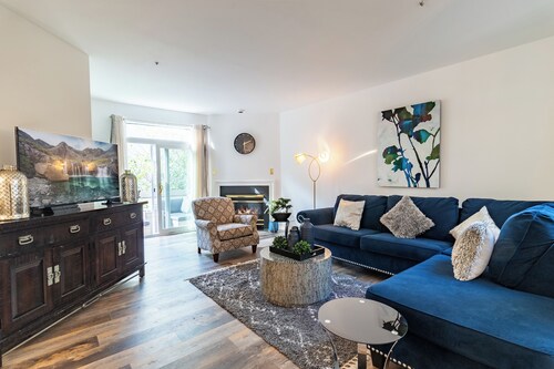 Serene family-friendly townhome in cool Montgomery Village near to Washington DC