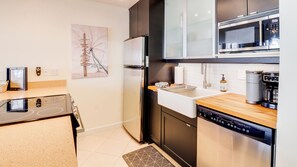 Fridge, microwave, oven, stovetop