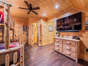 2 bedrooms, travel crib, WiFi, bed sheets