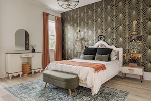 Deluxe Townhome | Laptop workspace, iron/ironing board, free WiFi