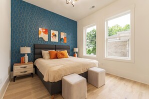 デラックス タウンホーム | ノートパソコン用作業スペース、アイロン / アイロン台、WiFi (無料)