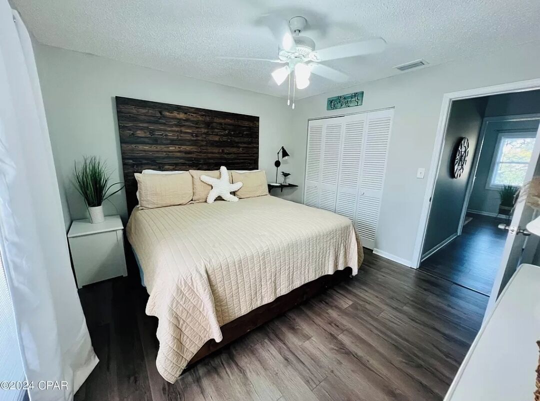 3 slaapkamers, een strijkplank/strijkijzer, reisbedje, gratis wifi