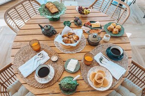 Free daily buffet breakfast  - The Lost Garden (Vila Nova de Gaia)