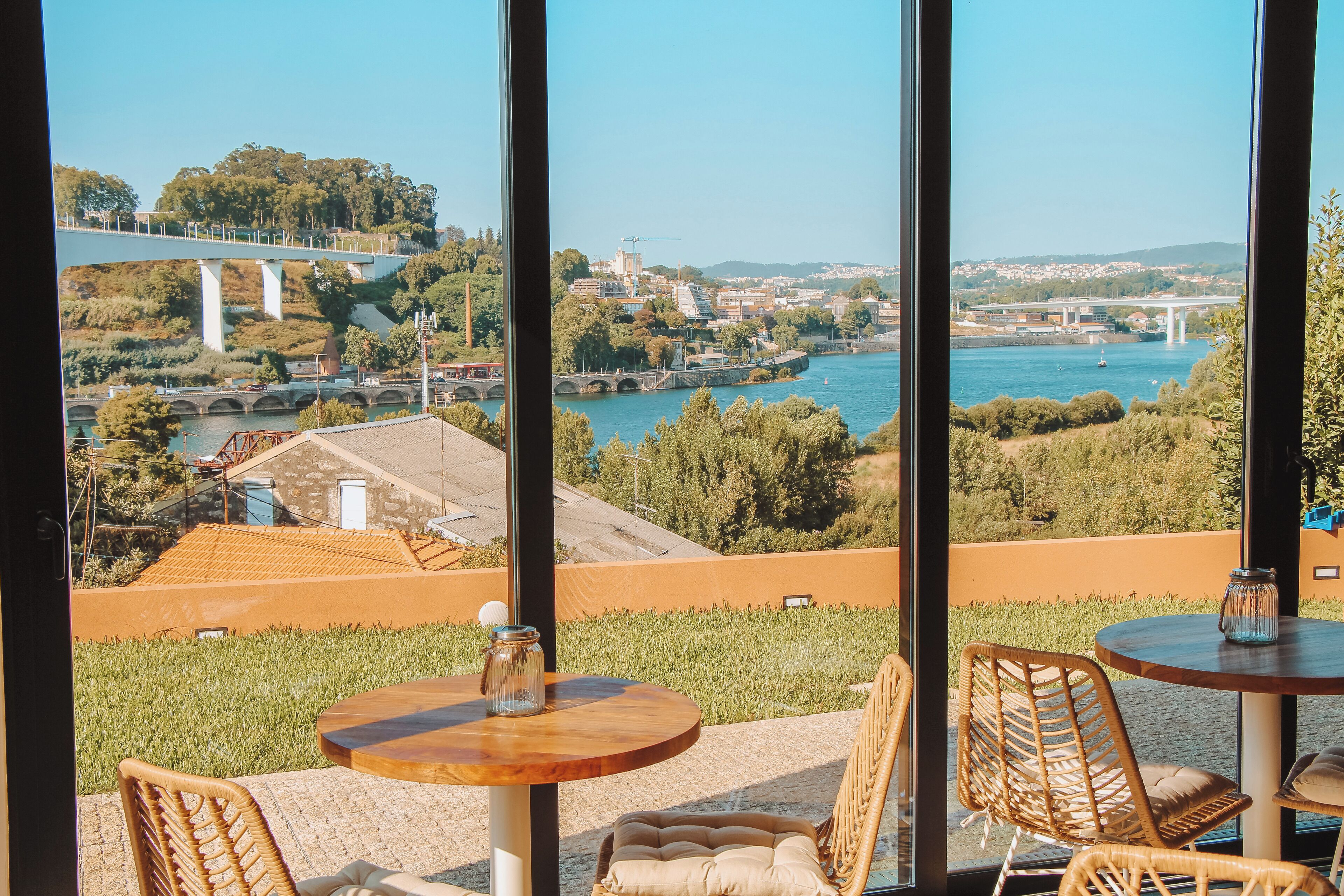 Bar (in der Unterkunft)